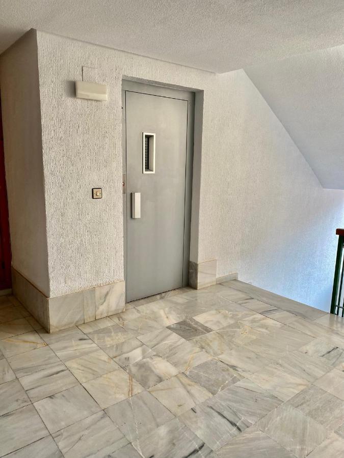 Studio Apartment Santana Habaneras - 18 At Beach With Garage, Pool And Lift Torrevieja Exterior foto